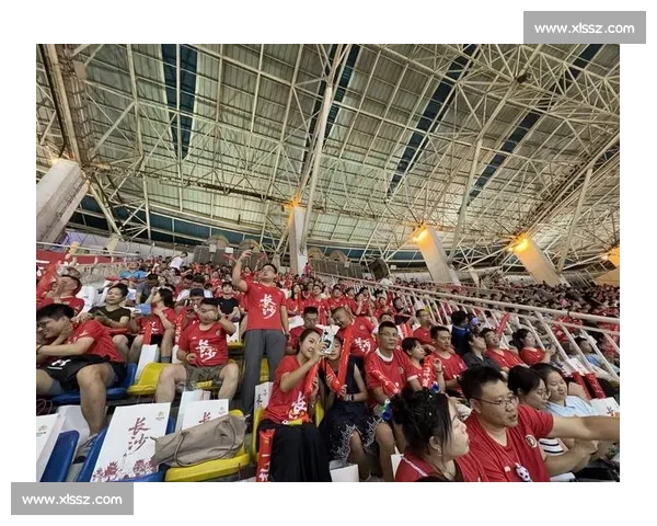 苏超战火重燃 常州球迷云端沸腾